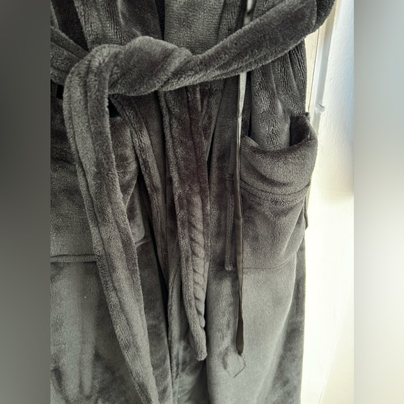 Nordstrom Robe - Picture 6 of 6
